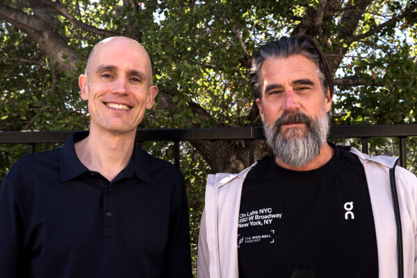 Alex Hutchinson_Ep898____Carousel_910x607-2