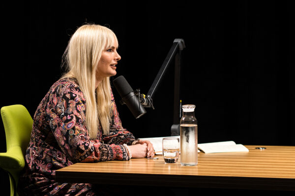 Dr. Gemma Newman_Ep678____Carausel_910x607-8 Dr. Gemma Newman_Ep678____Carausel_910x607-8