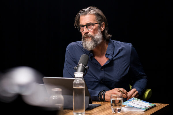 Dr. Gregor Reid_Ep847____Carausel_910x607-7 Dr. Gregor Reid_Ep847____Carausel_910x607-7