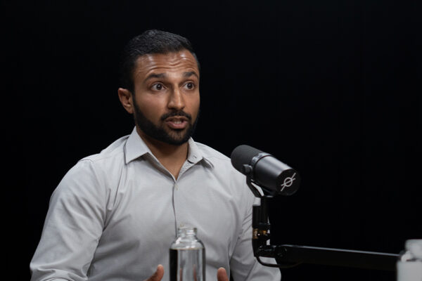 DR. MATTHEW NAGRA_Ep915____Carausel_910x607_2 DR. MATTHEW NAGRA_Ep915____Carausel_910x607_2