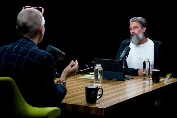 ELIZABETH GILBERT_Ep935____Carousel_910x607-6 ELIZABETH GILBERT_Ep935____Carousel_910x607-6