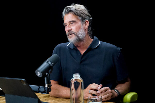 JAMES FREY_Ep930____Carousel_910x607-9 JAMES FREY_Ep930____Carousel_910x607-9