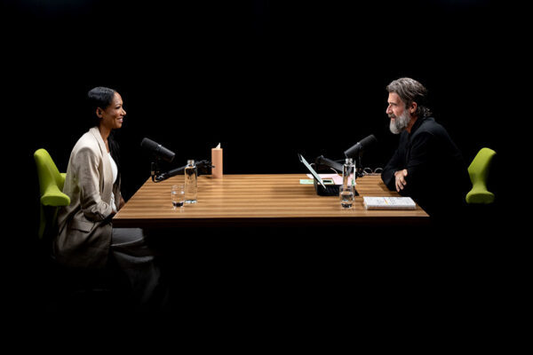 JUDITH JOSEPH_Ep909____Carousel_910x607-6