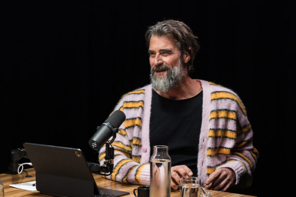 KY DICKENS_Ep906____Carausel_910x607_5 KY DICKENS_Ep906____Carausel_910x607_5