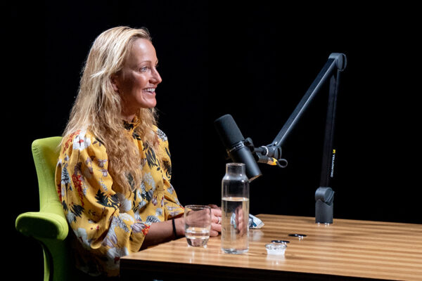 Lesley Paterson_Ep775____Carausel_910x607-5 Lesley Paterson_Ep775____Carausel_910x607-5