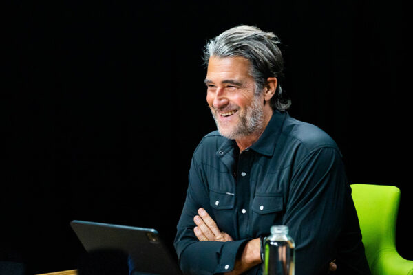 OLIVER BURKEMAN_Ep951____Carausel_910x607-3 OLIVER BURKEMAN_Ep951____Carausel_910x607-3