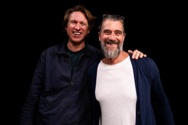 Pete Holmes_Ep788____Carausel_910x607-1 Pete Holmes_Ep788____Carausel_910x607-1