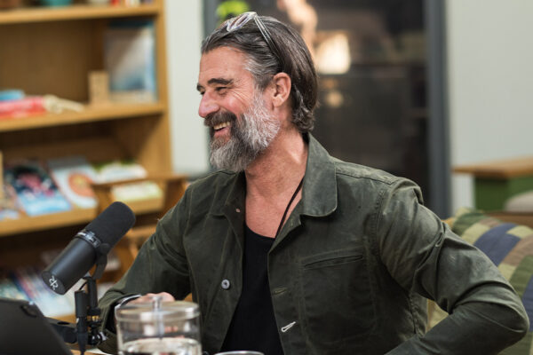 RJ SCARINGE_Ep890____Carousel_910x607-5 RJ SCARINGE_Ep890____Carousel_910x607-5