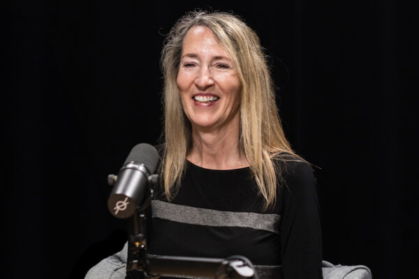 SONJA LYUBOMIRSKY_Ep860____Carousel_910x607-9 SONJA LYUBOMIRSKY_Ep860____Carousel_910x607-9