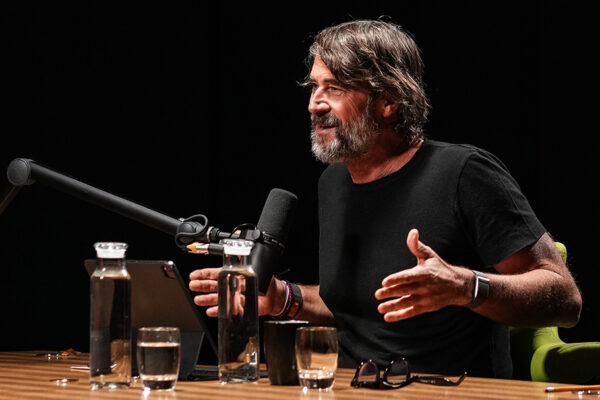 Toby Morse_Ep816____Carousel_910x607-6 Toby Morse_Ep816____Carousel_910x607-6